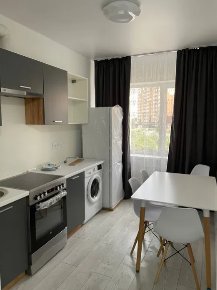 Продам 1-комнатную квартиру с ремонтом на п.Котовского  - фото 1