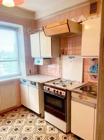 Продам 2-х к. кв. О.Мудрака (Наумова) 27 Київ