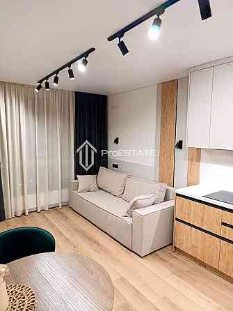 Продаж Квартира 1-кімнатна, 16/25 поверх на вул. Олександра Олеся Киев