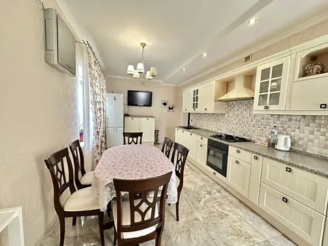 For sale 2-storey   155.2 sq.m 2 rooms at Ленінградська вулиця 13 Kirovohrad - photo 1