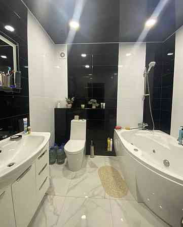 Продаж 2к Квартира 73 кв.м Євгенія Рихліка 15 Zhytomyr