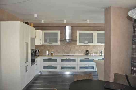 Оренда Квартира 3-кімнатна, 17/20 поверх на ул. Митрополита Андрея Шептицкого, 10 Київ