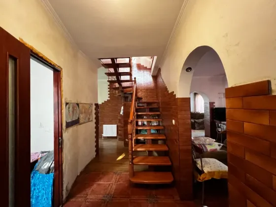 Продаж 2-поверховий Будинок з ділянкою 9 сот 286.1 кв.м 4 кімн. на вул. Леонтовича Вінниця