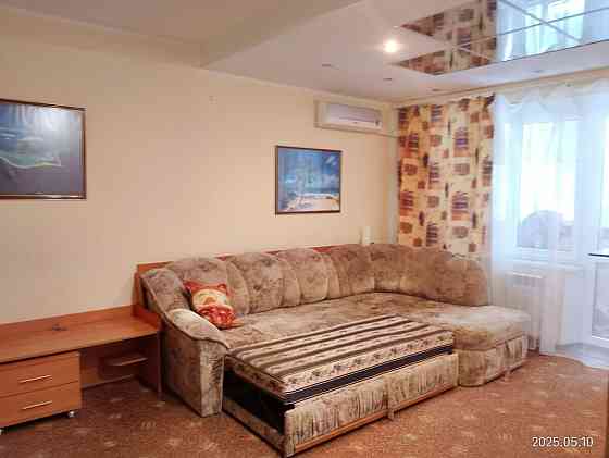 Оренда Квартира 1-кімнатна, 15/16 поверх на Драгоманова, 40б Київ