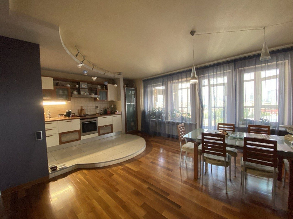 Продаж Квартира 4-кімнатна, 12/13 поверх на Юрія Іллєнка вул., д. 83Д Kiev - photo 2