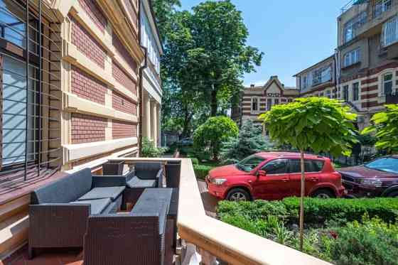 Оренда Квартира 3-кімнатна, 1/3 поверх на Гоголя ул., 5 Одесса