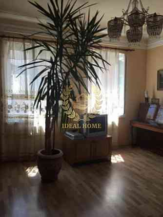 Продам будинок по вулиці Бестужева Киев