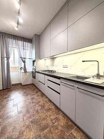 Продаж Квартира 2-кімнатна, 2/11 поверх на Хмельницька вул., д. 10 Kiev