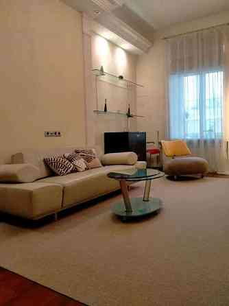 Оренда Квартира 2-кімнатна, 4/5 поверх Киев