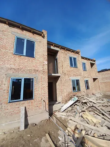 Продаж 2-поверховий   100 кв.м 4 кімн. на Незалежності майдан Рівне - фото 3