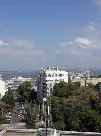 Продаж Квартира 3-кімнатна, 7/11 поверх на Военный спуск Одеса