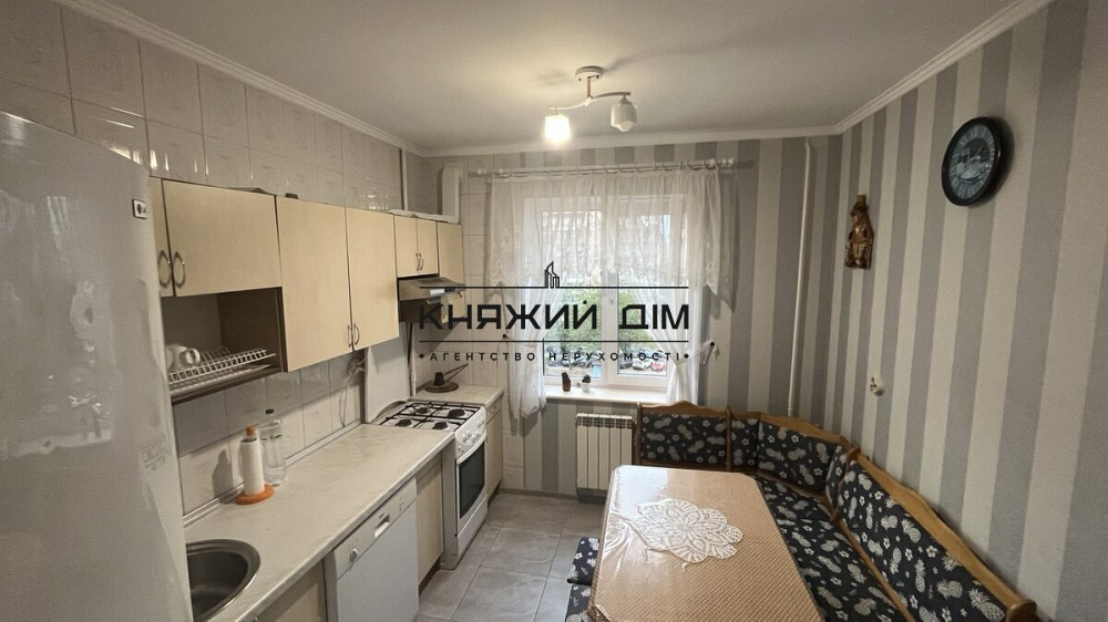 Оренда Квартира 3-кімнатна, 6/9 поверх на Бажана Николая просп. Київ - фото 1