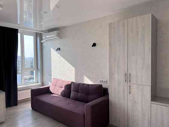 Оренда Квартира 1-кімнатна, 8/14 поверх на проспект Соборності, 17 Київ