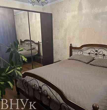 Продаж Квартира 4-кімнатна, 2/9 поверх на Богомольця Ужгород