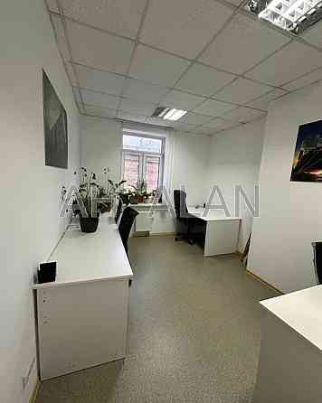 Оренда Будинок 5-кімнатний на Щекавицька вул., 30/39 Київ