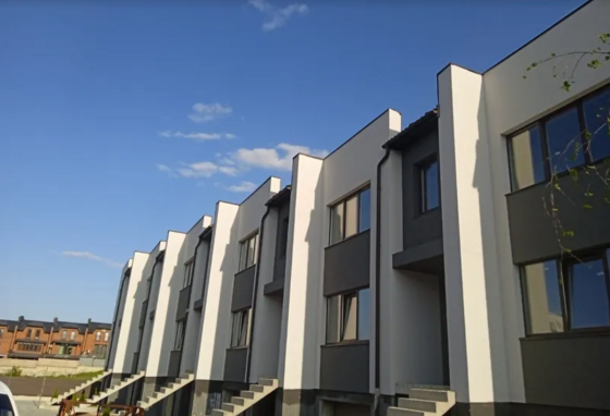 Продаж 3 пов. таунхауса з ділянкою на 3 сот, 190 кв.м. Петриків 
