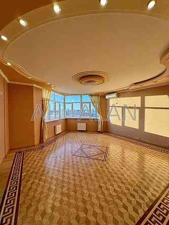 Продаж Будинок 3-кімнатний на Воробйова Генадія Генерала вул., 13Е Kiev