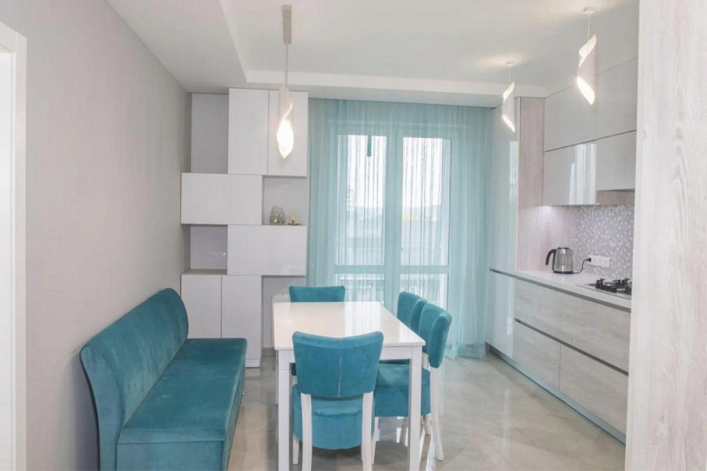 Продаж Квартира 3-кімнатна, 6/10 поверх на вул. Угорська Львів - фото 2