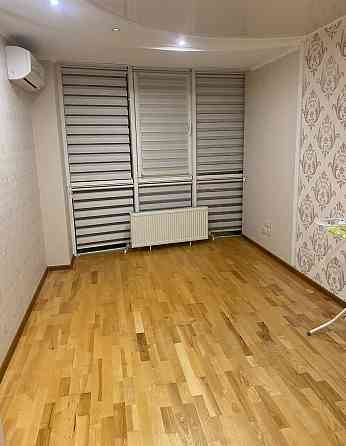 Продаж Квартира 3-кімнатна, 2/5 поверх на Таирова Одесса