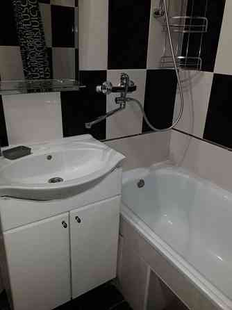 Оренда Квартира 1-кімнатна, 8/9 поверх на вул. Бориса Гмирі, 15а Київ