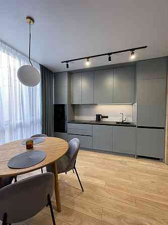 Продаж Квартира 1-кімнатна, 5/9 поверх на Салютна вул., д. 2б Київ