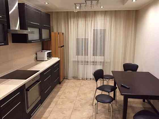 Оренда Квартира 3-кімнатна, 23/23 поверх на ул. Елизаветы Чавдар, 22 Київ