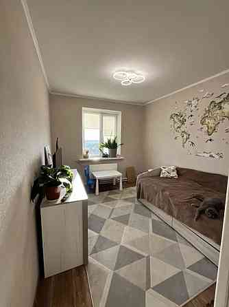 Продаж Квартира 3-кімнатна, 10/10 поверх на вул. Жадова Кропивницький