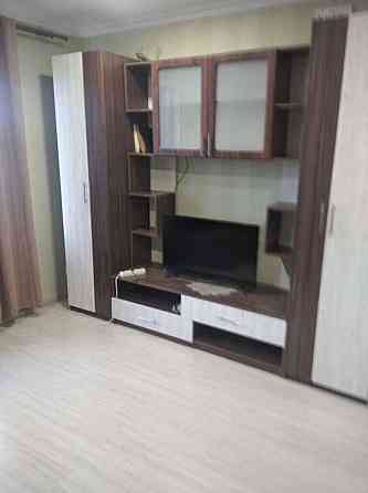 Оренда Квартира 1-кімнатна, 3/6 поверх на Черчиля, 93 Киев