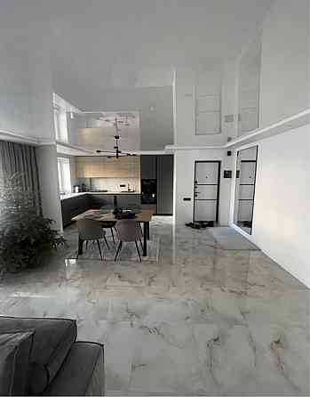 Продаж Квартира 2-кімнатна, 2/10 поверх на Харьківське шоссе, 55 Київ