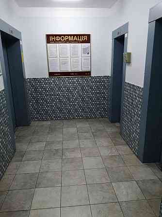 Продаж Квартира 3-кімнатна, 22/30 поверх на Ахматової Анни вул., д. 13 Київ