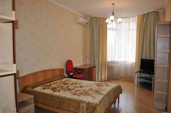 Здається 3-х кімнатна в новобудові на Печерську. Код об'єкта 1168777 Kiev