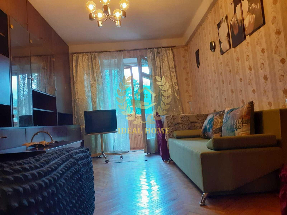 Трикімнатна квартира біля метро Лівобережна Київ - фото 2