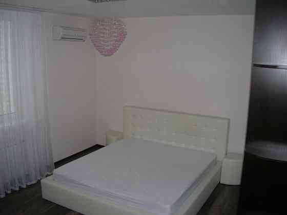 Оренда Квартира 3-кімнатна, 13/25 поверх Київ