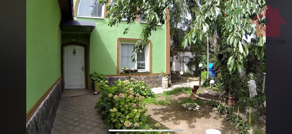 Продаж просторого і комфортного будинку! Uzhhorod - photo 1