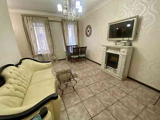 Продаж Квартира 3-кімнатна, 1/3 поверх на Маразлиевская ул., 5 Одесса