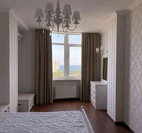 Оренда Квартира 3-кімнатна, 11/22 поверх на Французский б-р, 22/1 Одеса