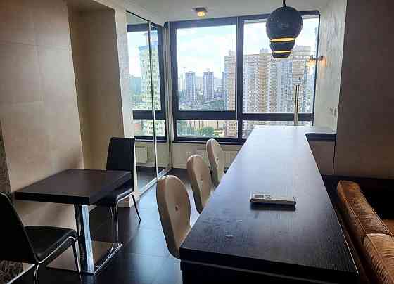 Оренда Квартира 2-кімнатна, 19/25 поверх на улица Шумского Юрия, д.1 Kiev