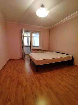 Продаж Квартира 4-кімнатна, 10/16 поверх на Довженка вул., д. 16Б Киев