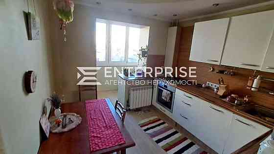 Продаж Квартира 3-кімнатна Kiev