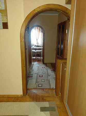 Продаж Квартира 4-кімнатна, 6/8 поверх на вул. Хоткевича Г. Ivano-Frankivs'k