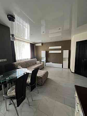 Оренда Квартира 1-кімнатна, 1/9 поверх на бульвар Верховної Ради, 19 Київ