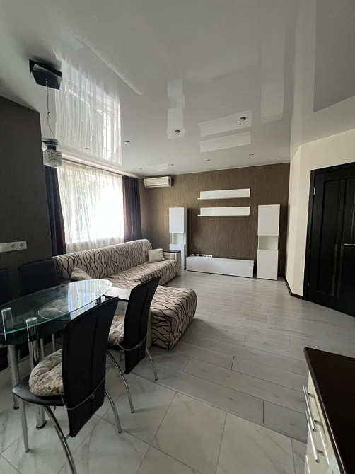 Оренда Квартира 1-кімнатна, 1/9 поверх на бульвар Верховної Ради, 19 Київ - фото 1