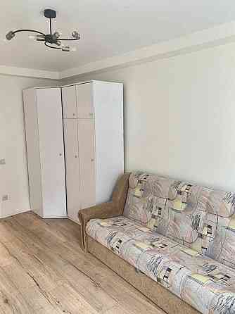 Оренда Квартира 2-кімнатна, 2/6 поверх на вул. Джона Макейна, 42 Київ