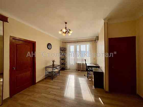 Продаж Гараж/паркомісце на Голосіївський пр-т, 74 4/4 поверх Київ