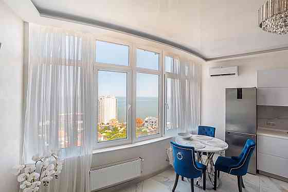 Продам 1 комнатную квартиру в Жемчужном квартале на Каманина. Одесса