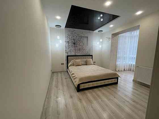 Оренда Квартира 3-кімнатна, 6/10 поверх на вул. Національної Гвардії Івано-Франківськ