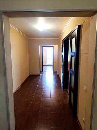 Продаж Квартира 3-кімнатна, 16/20 поверх на Дарницький вул., д. 8 Київ