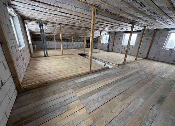 Продаж 2-поверховий Будинок з ділянкою 10 сот 240 кв.м 7+ кімн. на Параджанова Zhytomyr