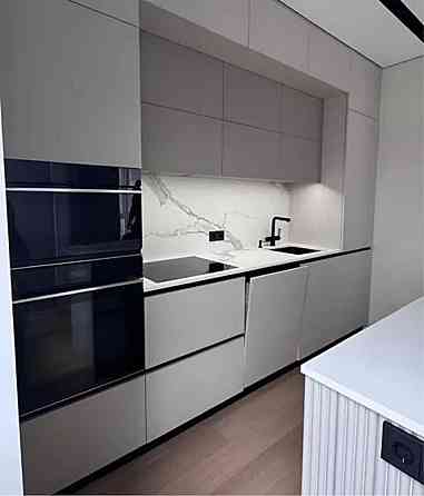 Продаж Квартира 2-кімнатна, 5/7 поверх на Салютна вул., д. 2б Київ