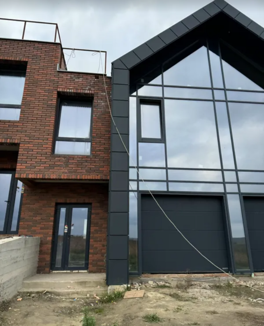 Продаж 3 поверхового таунхауса з ділянкою на 1.3 сотки, 155 кв. м, Байківці Байківці - фото 1